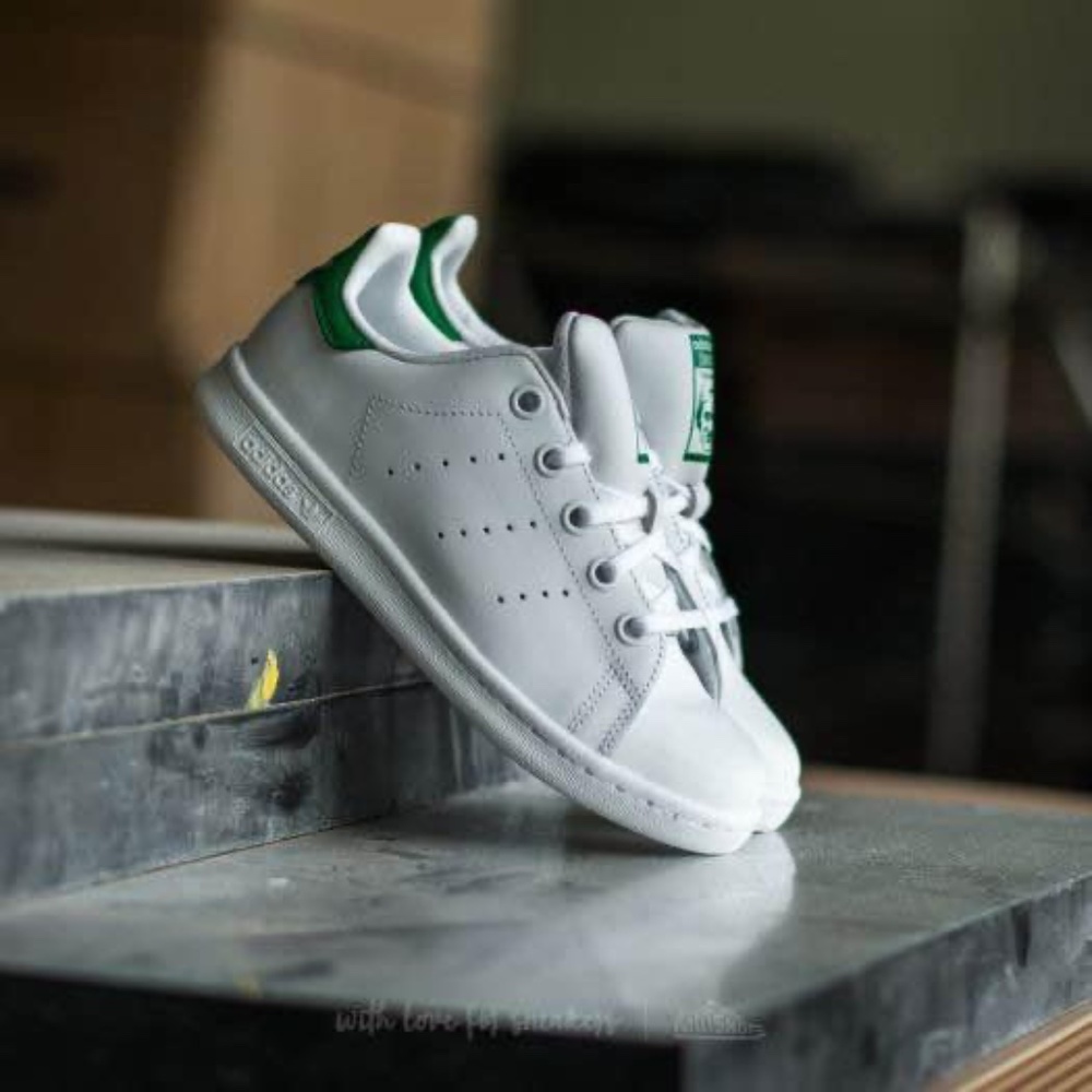 BRAND NEW boy girl youth adidas stan smith shoes size 13 & 3Y